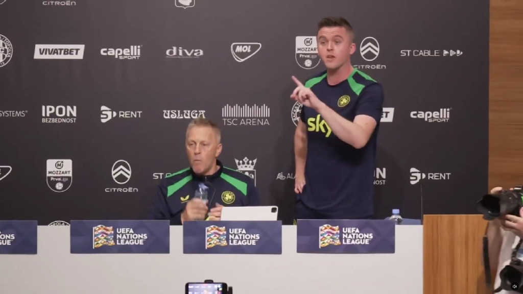 Conferencia previa al Irlanda vs Israel es interrumpida por acusaciones de racismo