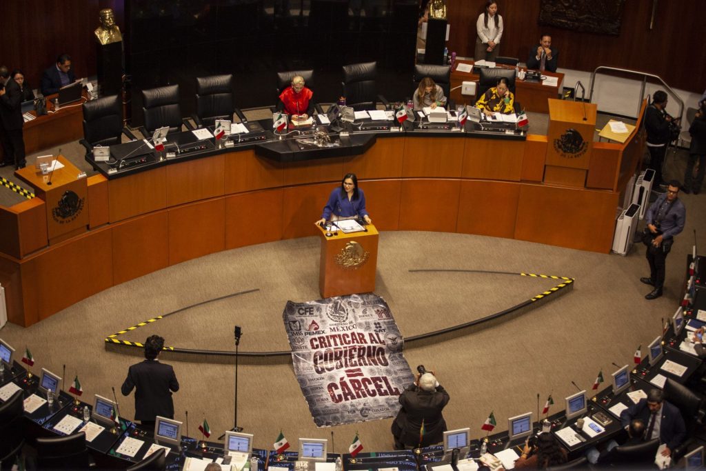 ¿Ley Antimemes o Ley Tepito? El debate en el Senado que 