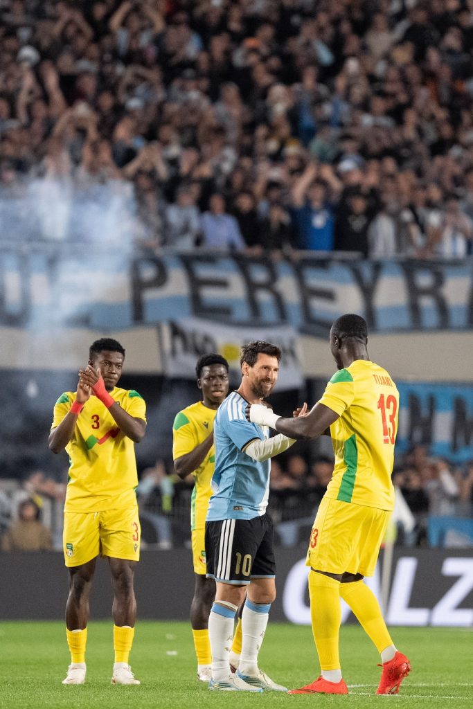 Messi en su juego de despedida con Argentina