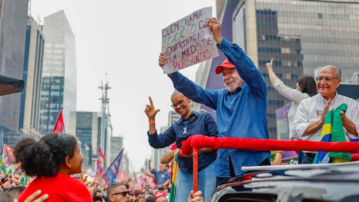 Histórica remontada: Lula da Silva gana las elecciones en Brasil