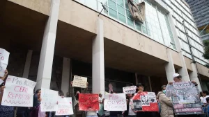 Trabajadores del IMSS convocan a marcha nacional el 13 de octubre