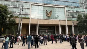 Lo que sabemos sobre la marcha nacional de trabajadores del IMSS el próximo 14 de octubre