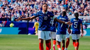 Mbappé lidera votaciones por el Balón de Oro
