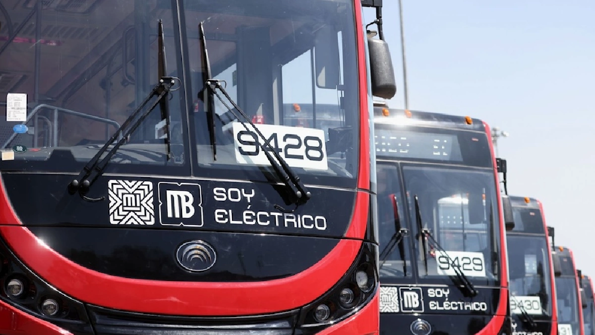 Metrobús tendrá primera ruta conducida solo por mujeres