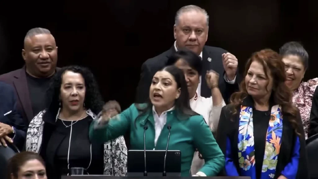 morena-favor-huachicol-fiscal-diputada-viral-1