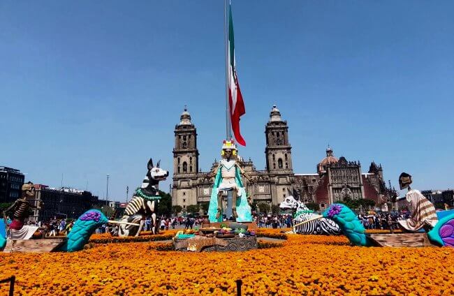 ¿Qué ver y en dónde? Guía de las ofrendas más monumentales de la CDMX