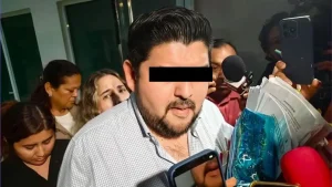 Padre de Dafne, adolescente que murió en una academia militarizada, es sentenciado a 20 años de prisión por abuso sexual