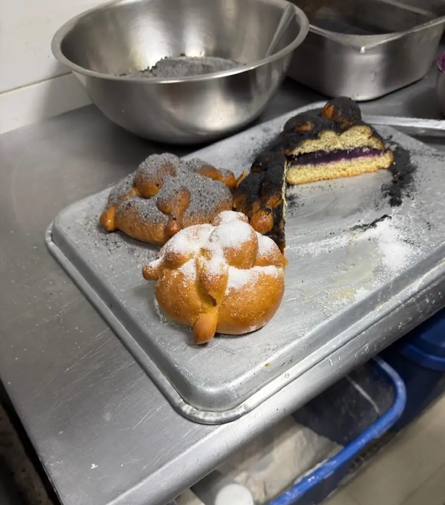 De la papalotlaxcalli al pan de muerto… ¿con pastor? La historia detrás de una tradición única