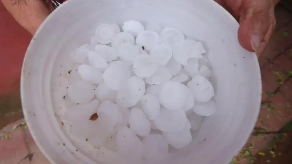 Paraguay se lleva tremenda granizada: piedras de hielo del tamaño de pelotas golpean Asunción