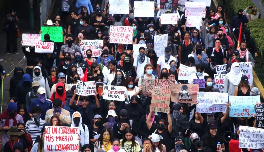Periodistas denuncian agresiones durante la marcha del 2 de octubre en Tlatelolco