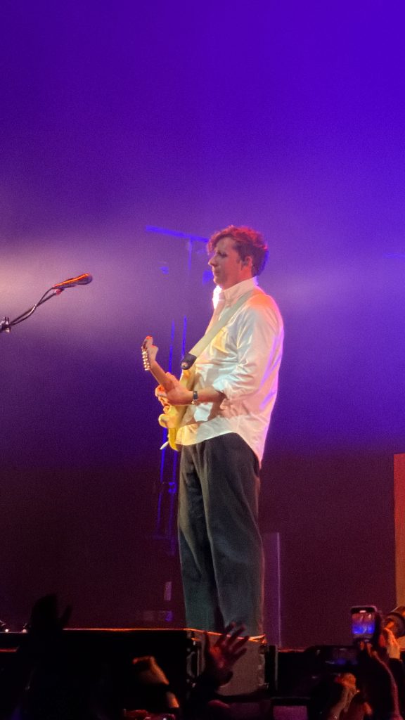 two door cinema club en mexico sam halliday