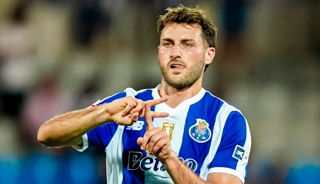 DT del Porto sobre Santi Giménez: “Necesita trabajar y mejorar”
