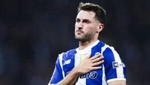 Santiago Giménez gol con el Porto
