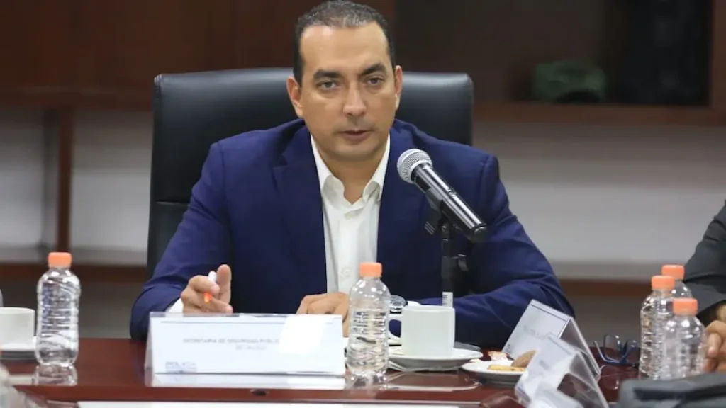 Agua limpia en Guadalajara: Exigen destitución del secretario de Seguridad de Jalisco por represión
