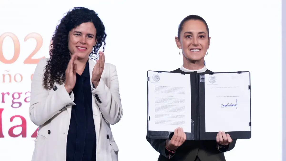 Sheinbaum firma decreto contra la violencia digital: plataformas deberán retirar contenido de abuso y acoso
