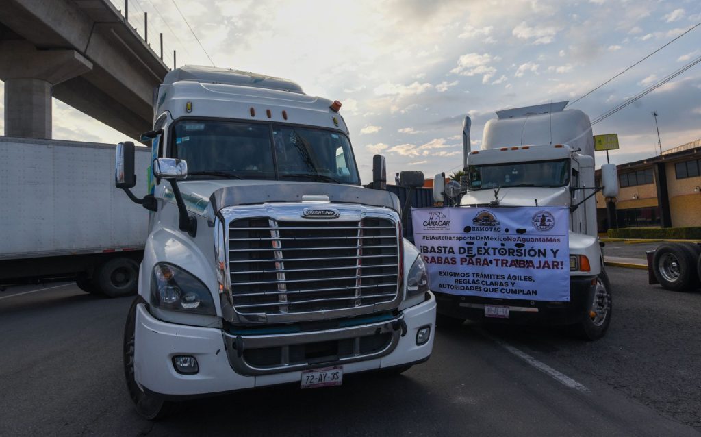 ¿Adiós al paro indefinido? Transportistas y Segob alcanzan acuerdo
