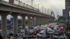 ¿Adiós al paro indefinido? Transportistas y Segob alcanzan acuerdo