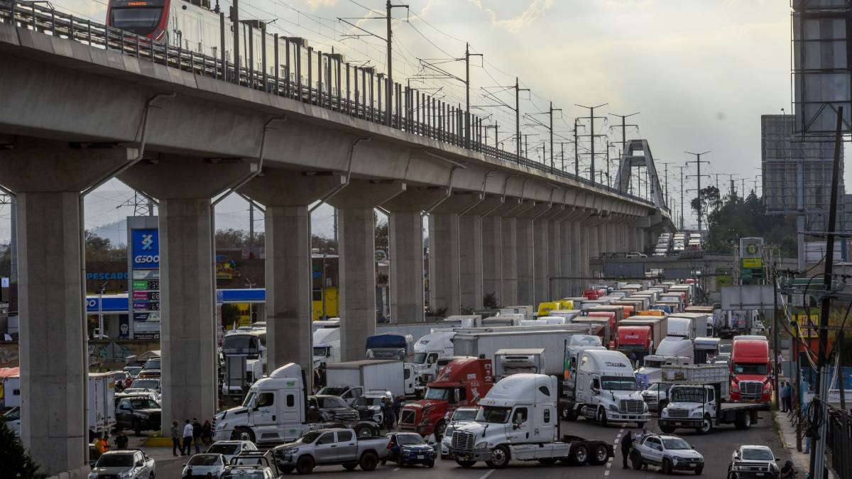 ¿Adiós al paro indefinido? Transportistas y Segob alcanzan acuerdo