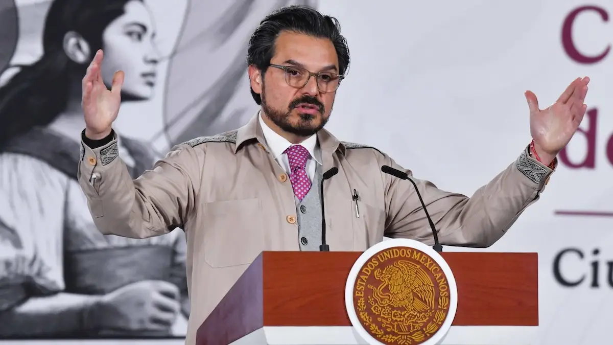 Zoé Robledo propone aumento salarial del 8% pero trabajadores del IMSS lo rechazan
